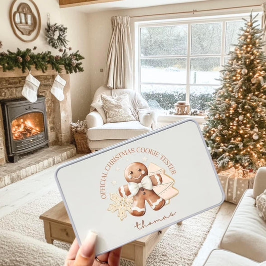 Beige gingerbread tin