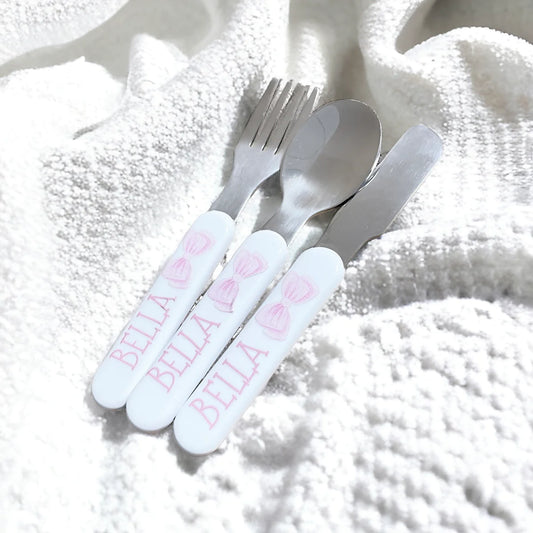 White cutlery set